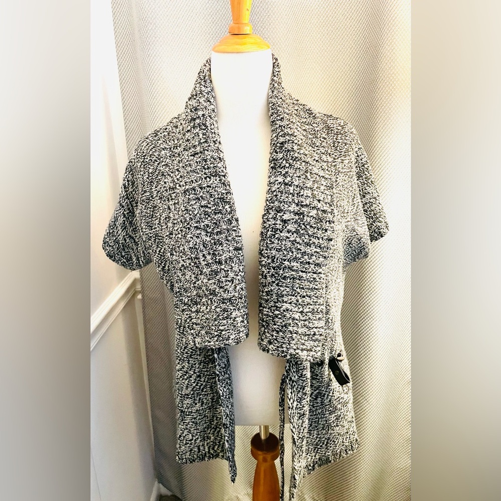 Jones New York Women's Black and White Sweater - Size L